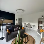 High Class Apartment Paris 15